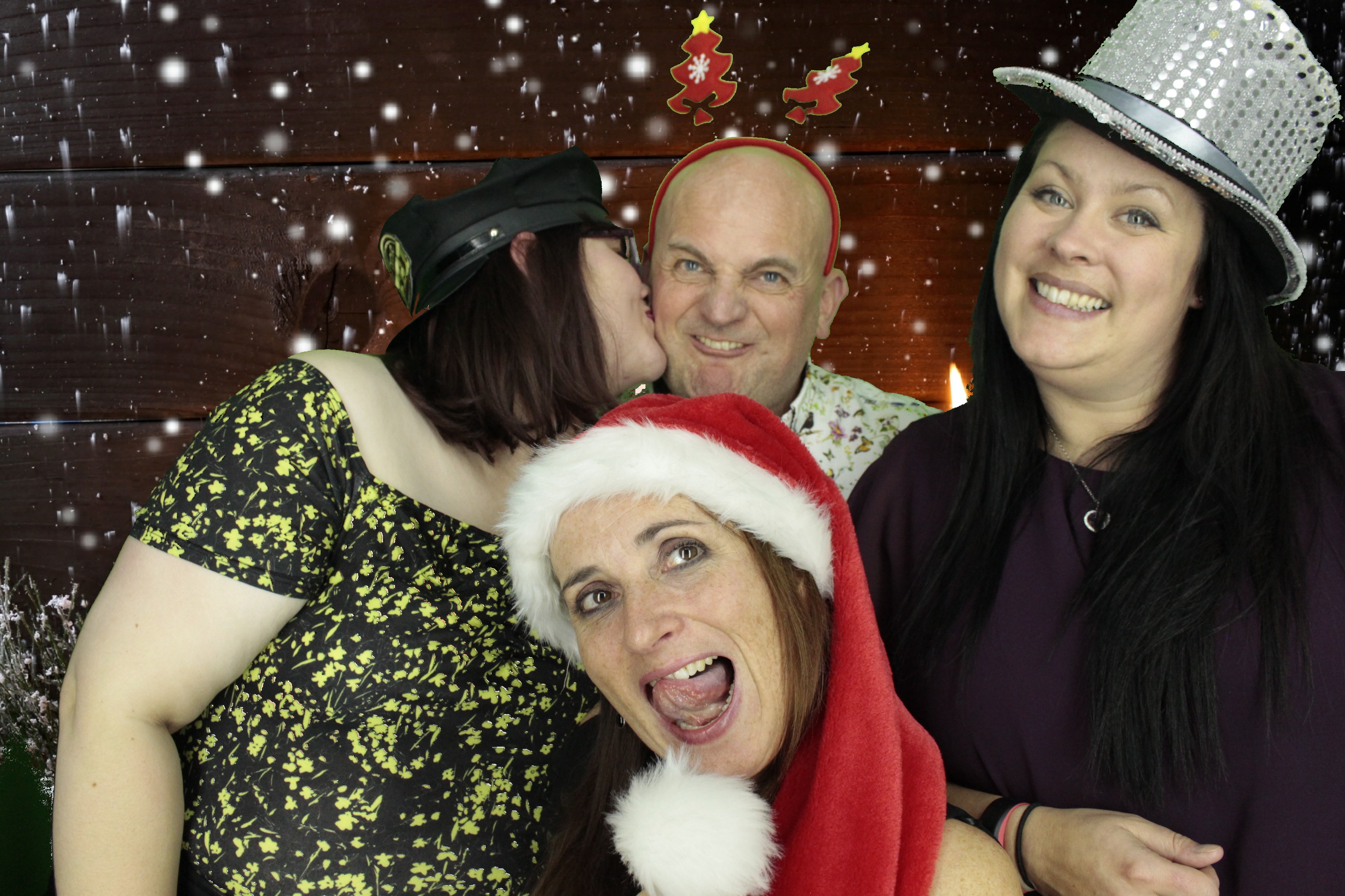 Ocean Network Express Christmas Party 2019 | View more photos from the event at gallery.myphotoboothexperience.co.uk/u/MyPhotoBoothExperienceLtd/Ocean-Network-Express-Christmas-Party-2019